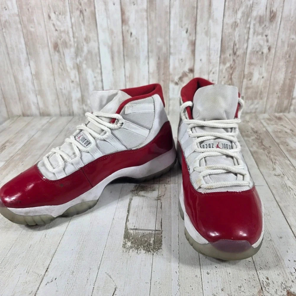 Air Jordan 11 Retro‎ Cherry 2022 White Varsity Red CT8012-116 Mens Size 9